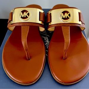 Michael Kors Brown leather thong sandals with gold MK detailing Size 8